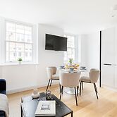 Modern 1BR with Balcony by Soho