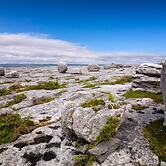 Detached Cottage Overlooking Lake in Connemara