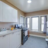 Cozy Kalamazoo Studio, 4 Mi to Downtown Area!
