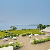 Elegant Oceanfront Maine Estate w/ Gazebo