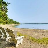 The Beachhouse Retreat w/ Prescot Bay Views!