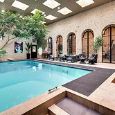 Heated Pool: Tropical Townhome in Wheat Ridge