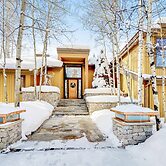 Trails Edge by Snowmass Vacations