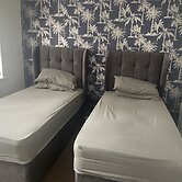 4 Bed Comfy House in Birmingham