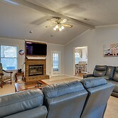 Lovely Decatur Home w/ Yard ~ 6 Mi to Town!