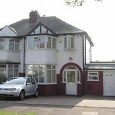 5-bed House With Separate Living Room