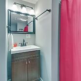 Comfy Kingsport Apartment - Walk to Brewery!