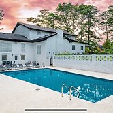 Mansion With Private Pool Bsktball Tennis Courts