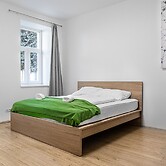 Relaxing 2BR shared Apt. U3 Enkplatz