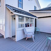 Waterfront Buckeye Lake Home w/ Deck & Dock!