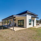 Art Ranch Fredericksburg Home 13 Mi to Main Street