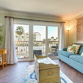 Balcony & Gulf Views: Galveston Condo Near Beach