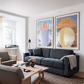 Queens Courtyard by Daniel & Jacob's