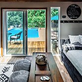 Cozy Tiffin House w/ Private Pool: 1 Mi to Town!