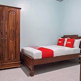 OYO 93695 Guest House Riharti Syariah