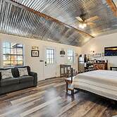 Wine Country Cottage With Scenic Hill Country Views