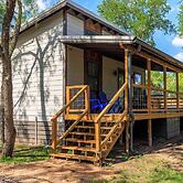 Verbena Waterfront With Hot Tub