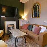 Comfy 3 Bedroom Cottage in Calm Location