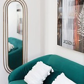 StayAU 4BRM Chic Urban Retreat