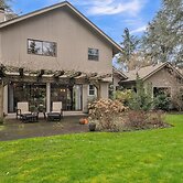 Eugene - Close To Everything 3 Bedroom Home by RedAwning