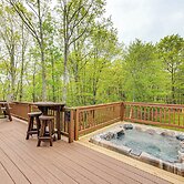 Hot Tub & Fire Pit: Albrightsville Log Cabin!