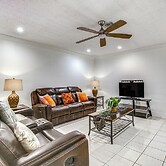 15 Mi to Beach: Modern Coral Springs Home