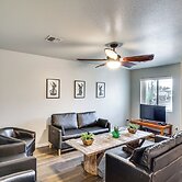 Fire Pit + Covered Patio: Bullhead City Escape!
