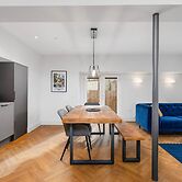 312 Reid's Corner - by Stay Dunfermline