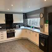 Impeccable 3-bed House in Birmingham