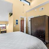 Palm Beach Club 3-235