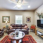 Pet-friendly Dover Cottage w/ Deck + Mtn Views!