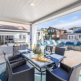 Ocean Breeze I by Avantstay Steps to the Beach!