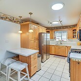 Idyllic Loma Linda Home: 10 Mi to Riverside!