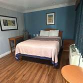 Driftwood Motel