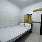 OYO 93753 Rafira Losmen NearYani Heahlerr