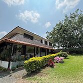 HOTEL CERRITOS PLAZA