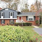 House for group of 8 or 9