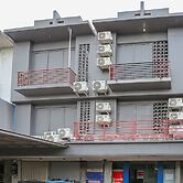 OYO 93772 Iconiq Rooms