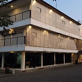 OYO 93777 Aulia Residence