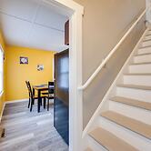 Easthampton Vacation Rental - Walk to Breweries!