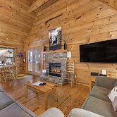 Mariettas Dream 2br in Mountains w/ Hot Tub!