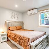 Seattle Sanctuary w/ Sweeping Views, Walk to Beach