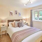 Host Stay Kingfisher Cottage