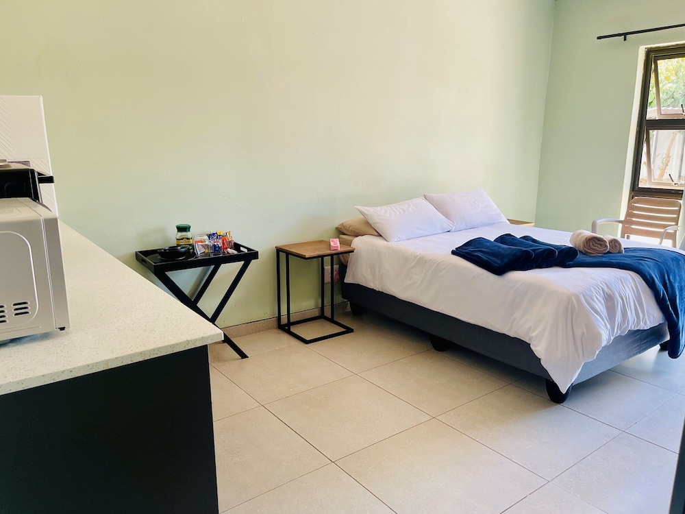 Room in B&B - Trendybliss Guest House - N0295