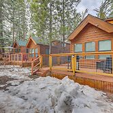 Cozy & Restful Cabin, Steps to Lake Almanor