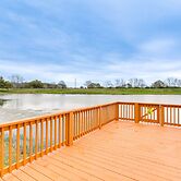 Lakefront Gem on 32-acre Lot in Angleton!