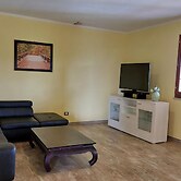 Primo Piano Appartamento Leccio