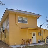 Sunny Florida Getaway w/ Patio, Near Disney World!