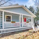 Bright Lawrence Vacation Rental ~ 1 Mi to KU!