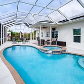 Lanai, Private Pool: Lehigh Acres Home